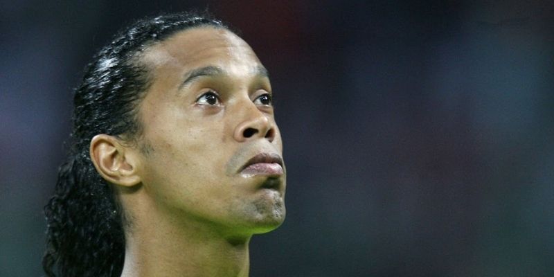 Cuộc đời vô cùng khốn khó của cầu thủ Ronaldinho