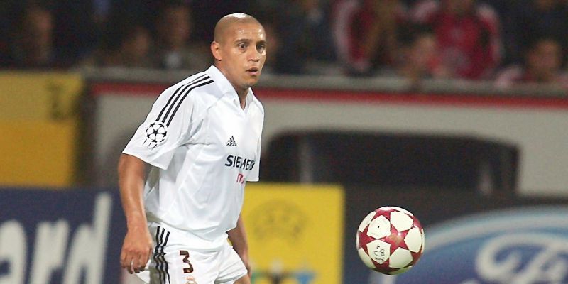 Một số thông tin về cầu thủ - Roberto Carlos hợp tác cùng Jun88